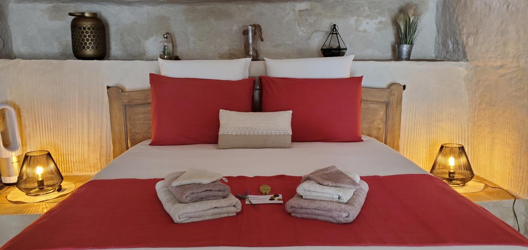 Moulin De Bonfilhon Bed & Breakfast Cornillon-Confoux Exterior photo